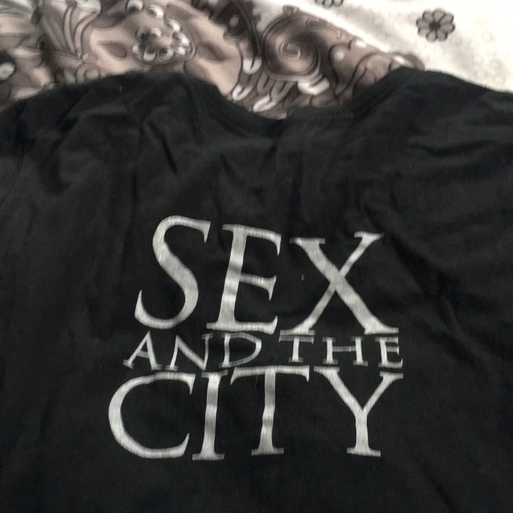 Women’s sex and the city T-shirt - Picture 3 of 4